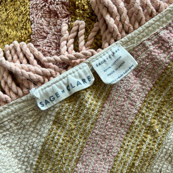 Sage and Clare Bohdi Tufted Bath Mat, Hearts, Pink - Picture 4 of 4